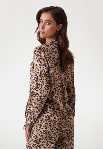 Атласная блузка