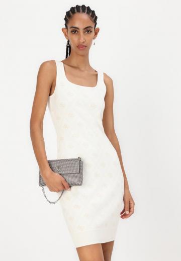 Вязаное платье