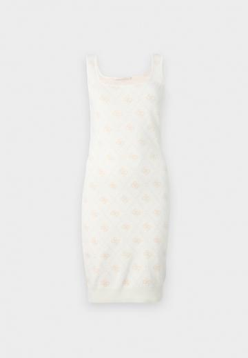 Вязаное платье