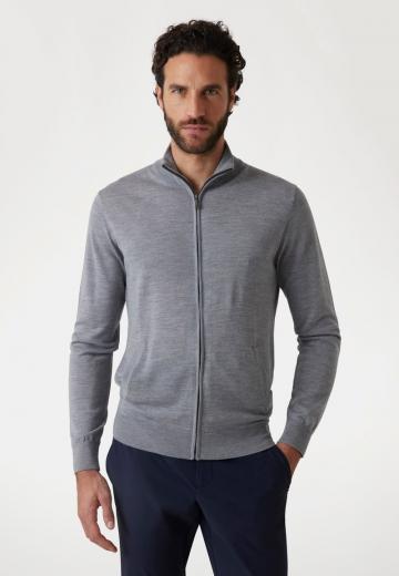 Вязаная кофта