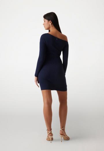 Платье футляр