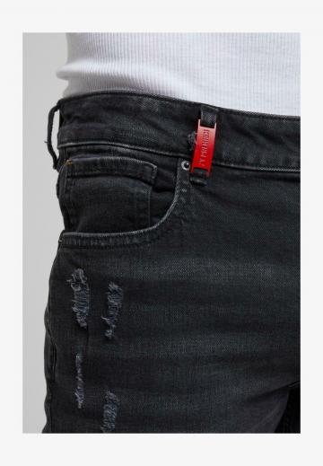 Узкие джинсы