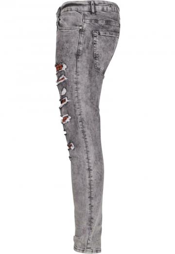 Узкие джинсы