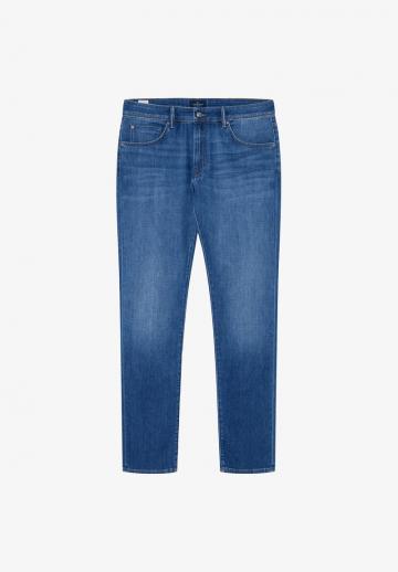 Узкие джинсы