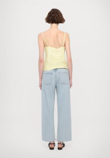 Топ на бретельках