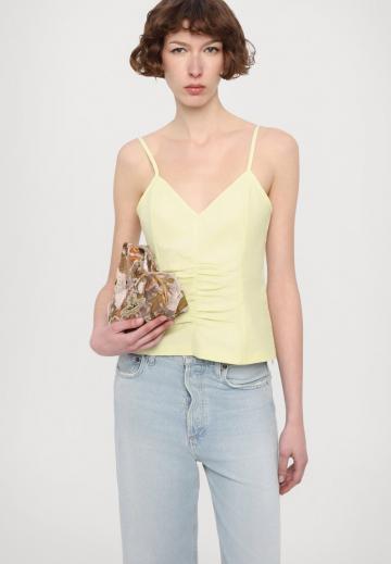 Топ на бретельках