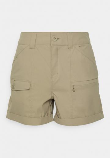 Юбка с накладными карманами