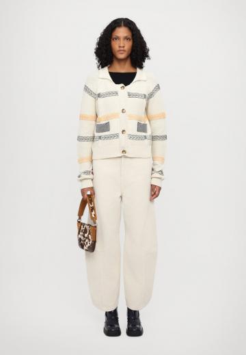 Жаккардовая вязаная кофта