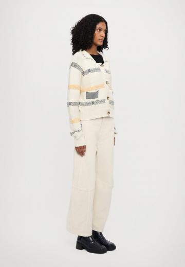 Жаккардовая вязаная кофта