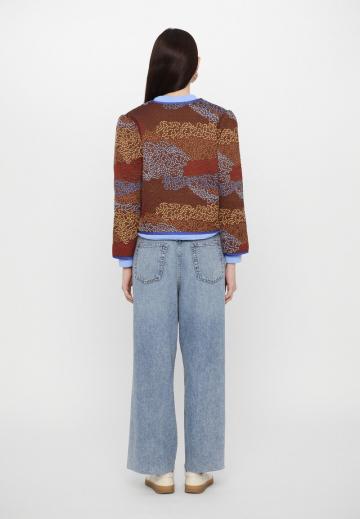 Жаккардовая вязаная кофта