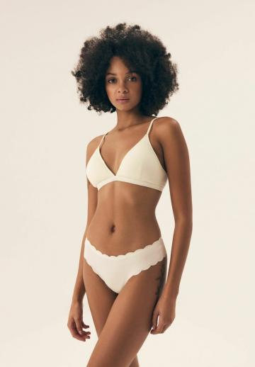 Бюстгальтер без косточек