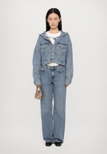 Джинсы бойфренда