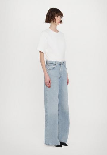 Джинсы бойфренда