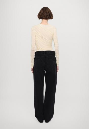 Джинсы бойфренда