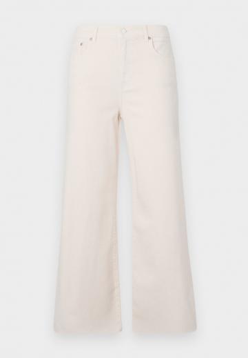 Джинсы бойфренда