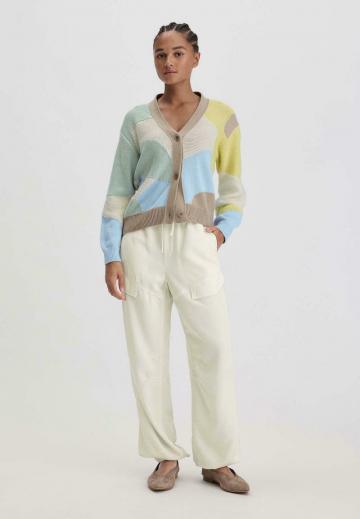 Жаккардовая вязаная кофта