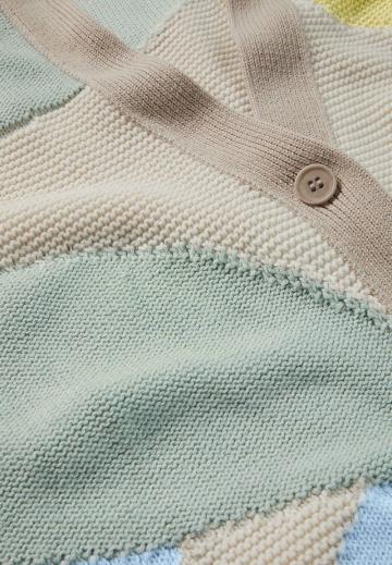 Жаккардовая вязаная кофта