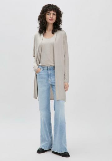 Длинный жилет