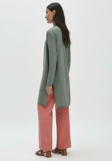 Длинный жилет