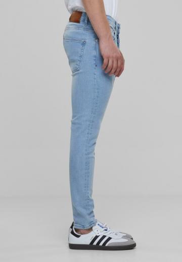 Узкие джинсы