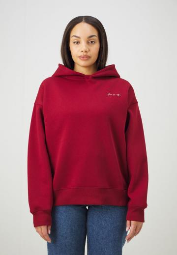 Пуловер с капюшоном