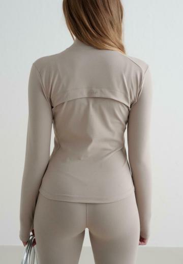 Спортивная куртка