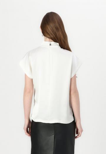 Атласная блузка