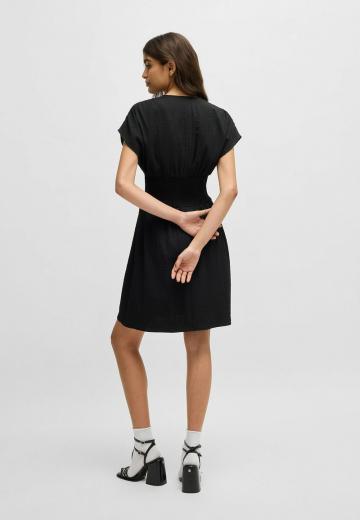 Короткое платье