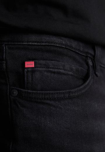 Узкие джинсы