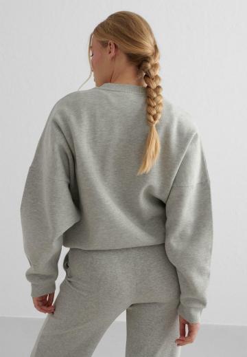 Спортивная толстовка