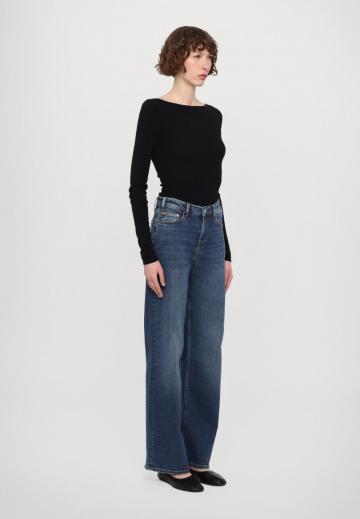 Джинсы бойфренда