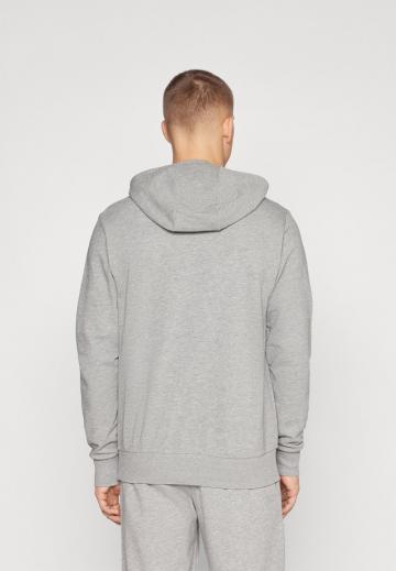 Спортивная кофта