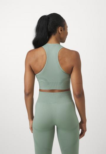 Бюстгальтер без косточек