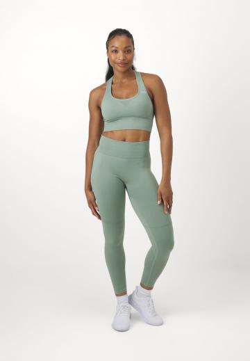 Бюстгальтер без косточек