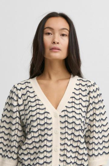 Вязаная кофта