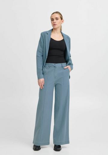 Свободные джинсы