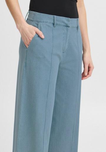 Свободные джинсы