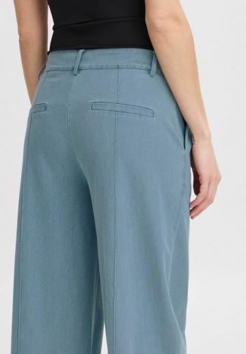 Свободные джинсы