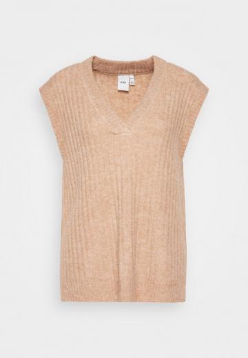 Длинный жилет