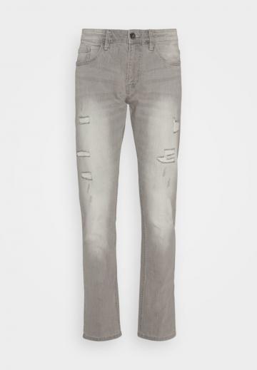 Узкие джинсы