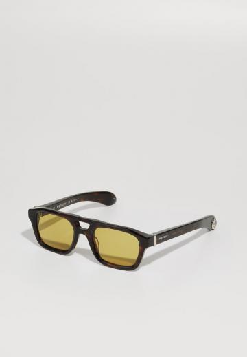 Солнечные очки