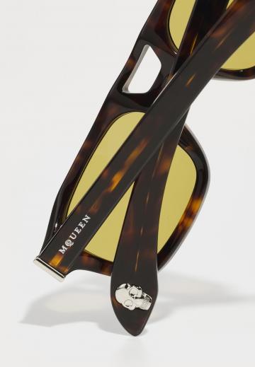 Солнечные очки