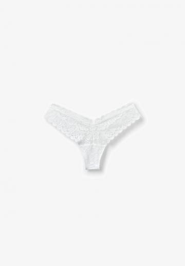 Трусы на бедрах