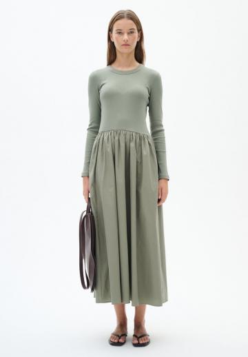 Вязаное платье