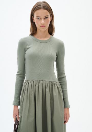 Вязаное платье