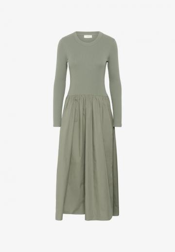 Вязаное платье