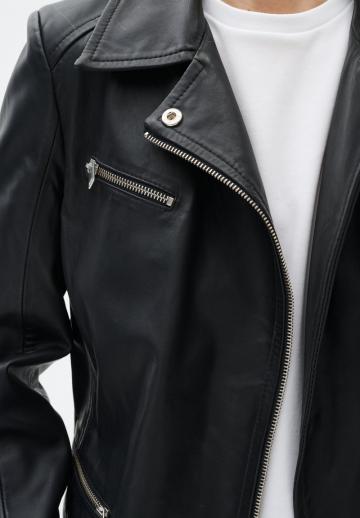 Байкерская куртка