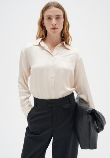 Атласная блузка