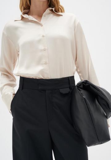 Атласная блузка