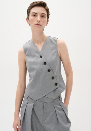 Джинсовая жилетка